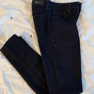 Levi’s • Slight Curve Skinny Jeans